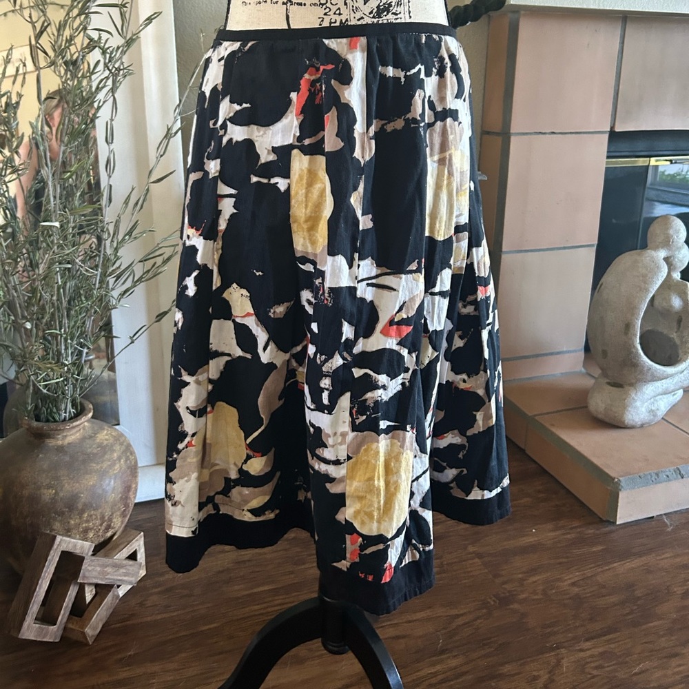 Elegant Abstract A-Line Skirt